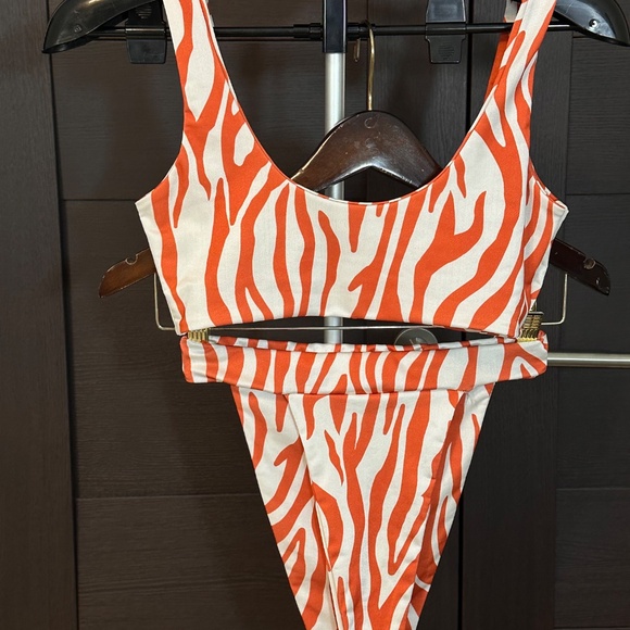 PrettyLittleThing Vibrant orange & White Swimwear  (Size 4) - Picture 1 of 9